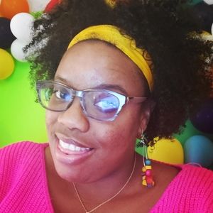 Meet your Posher, Elisha